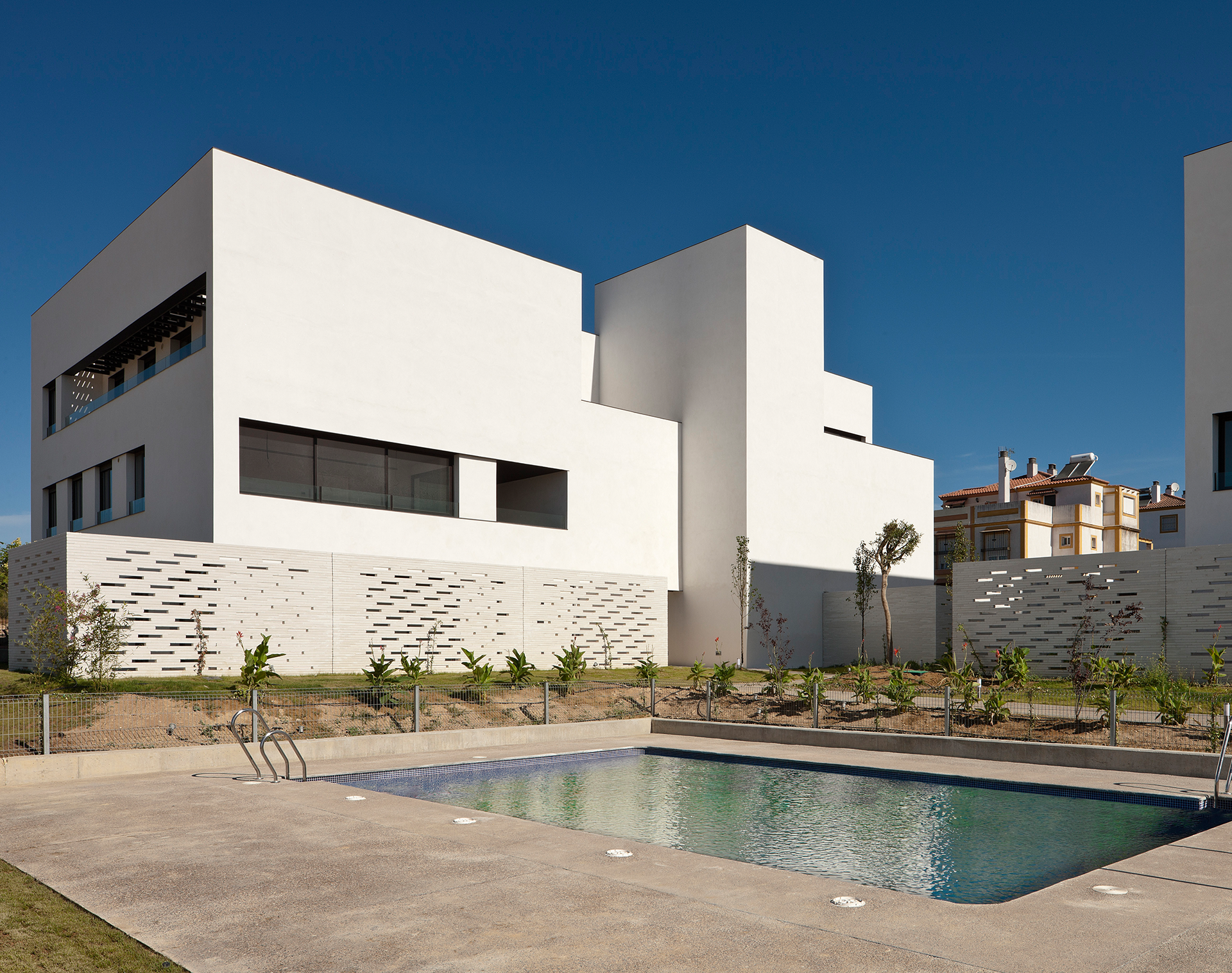 conjunto-residencial-castilleja-guzman